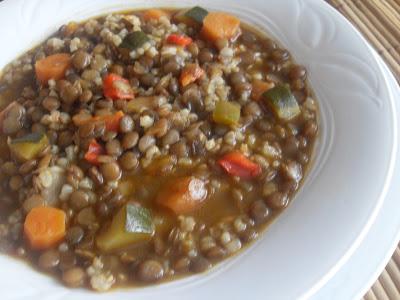 Lentejas con verduras y arroz integral