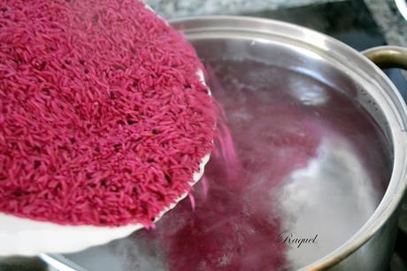 Arroz rosa con sepia a la plancha