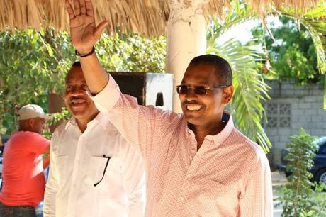 Pre-candidato a Senador Diego Aquino preside concentración en Neiba.