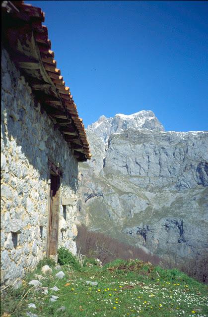 Peregrinación a Santo Toribio de Liébana, Primera parte.