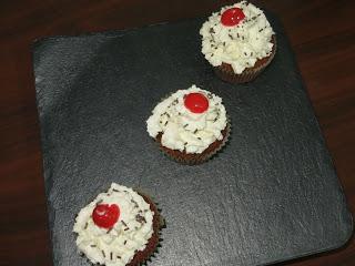 CUPCAKES SELVA NEGRA CUPCAKES SELVA NEGRA
