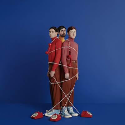 Two Door Cinema Club: Presentan el nuevo single Talk