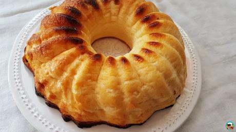 Bundt cake queso