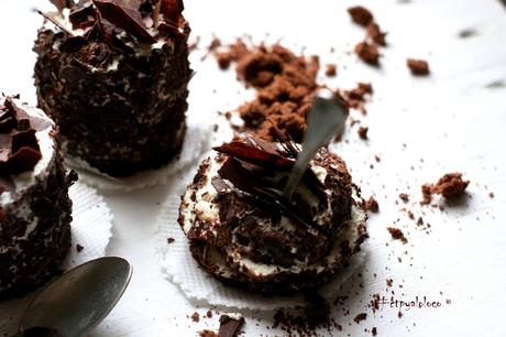 Pastelitos selva negra