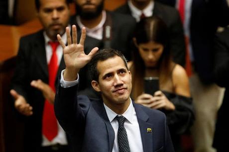 #Alerta..!! Guaidó (@jguaido) comienza a preparar movilización nacional hacia palacio presidencial #Miraflores #Caracas #Venezuela #Alerta..!! Guaidó (@jguaido) comienza a preparar movilización nacional hacia palacio presidencial #Miraflores #Caracas #Venezuela