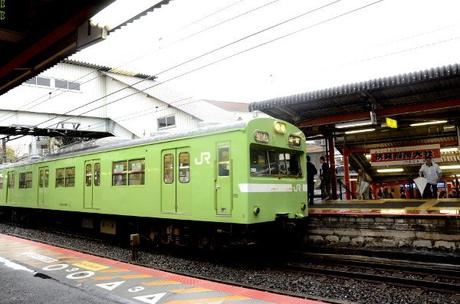 ▷ Qué informar en Kioto: visitas imprescindibles en una ciudad de 1.000 Fotos-del-Fushimi-Inari-de-Kioto-tren ▷ Qué informar en Kioto: visitas imprescindibles en una ciudad de 1.000