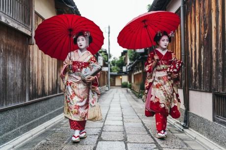 ▷ Qué informar en Kioto: visitas imprescindibles en una ciudad de 1.000 Fotos-de-Kioto-en-Japon-maiko-y-geisha-en-Gion ▷ Qué informar en Kioto: visitas imprescindibles en una ciudad de 1.000