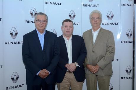 EJECUTIVOS INTERNACIONALES DE RENAULT CONSOLIDAN SU ESTRATEGIA EN ECUADOR