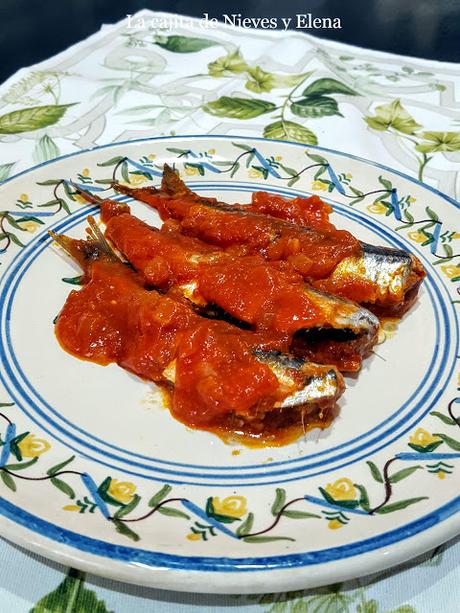 Sardinas con tomate