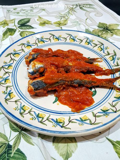 Sardinas con tomate