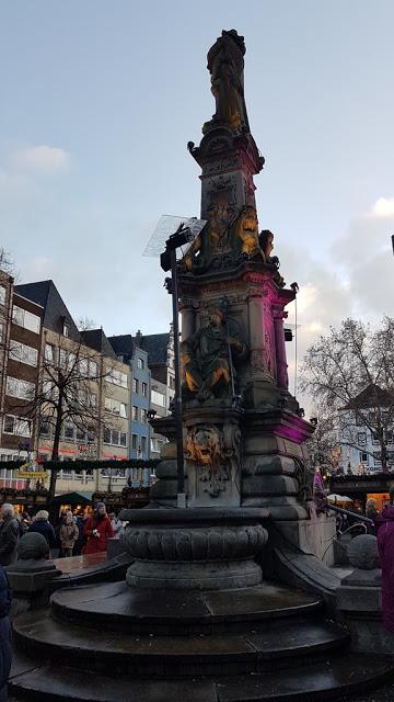 Mercadillos navideños,Colonia