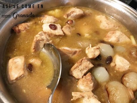 Pechuga con cebollitas y pasas Pechuga con cebollitas y pasas