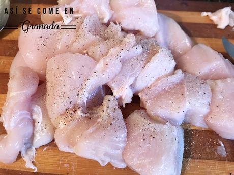 Pechuga con cebollitas y pasas Pechuga con cebollitas y pasas