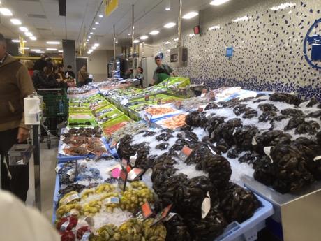 Mercadona Avenida de los Escritores reabre sus puertas tras una reforma de más de 2 millones de Euros