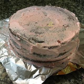 TARTA RED VELVET CON CREMA DE FRESA Y CHOCOLATE