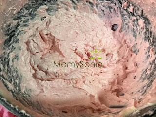 TARTA RED VELVET CON CREMA DE FRESA Y CHOCOLATE