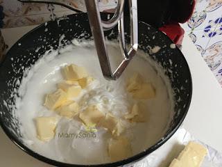 TARTA RED VELVET CON CREMA DE FRESA Y CHOCOLATE