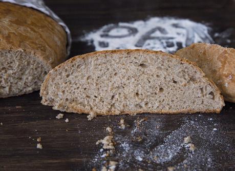 PAN DE ESPELTA INTEGRAL  CON MASA MADRE