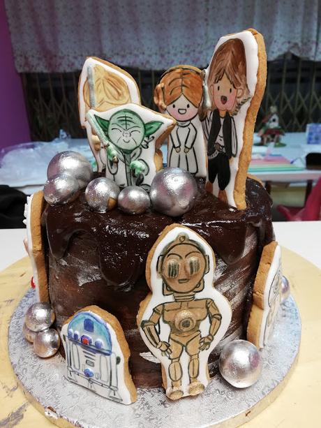 TARTA STAR WARS CON GALLETAS TARTA STAR WARS CON GALLETAS