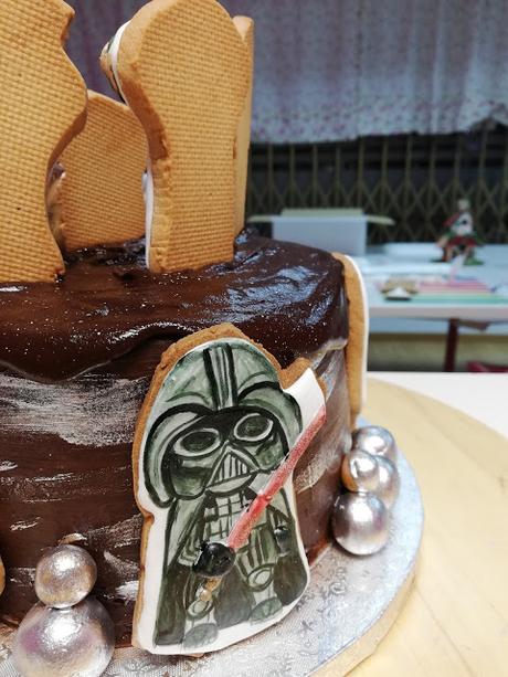 TARTA STAR WARS CON GALLETAS TARTA STAR WARS CON GALLETAS