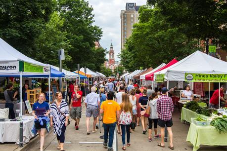 knoxville-farmers-market-1 ▷ Comente sobre los 4 mejores lugares para visitar en Tennessee (y un itinerario para cada lugar) por Cómo Tennessee puede ser el mejor destino para unas vacaciones | Guía local de los Estados Unidos