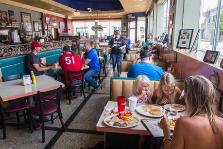 arcade-restaurant-memphis-4 ▷ Comente sobre los 4 mejores lugares para visitar en Tennessee (y un itinerario para cada lugar) por Cómo Tennessee puede ser el mejor destino para unas vacaciones | Guía local de los Estados Unidos