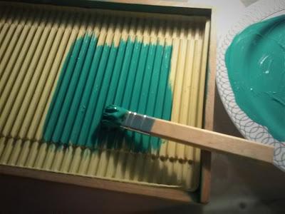 Rescatando una caja de lápices Rescatando una caja de lápices