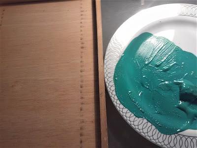 Rescatando una caja de lápices