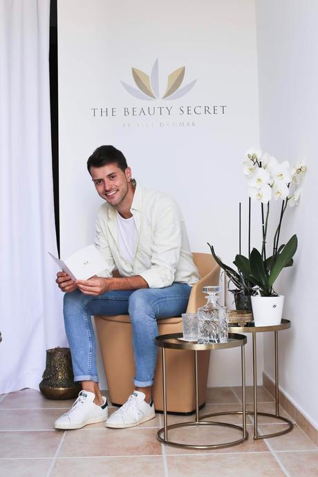 Conociendo The Beaty Secret - By Afef Dammak Conociendo The Beaty Secret - By Afef Dammak
