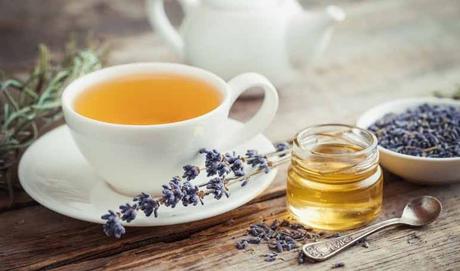 Cómo disfrutar de un sueño profundo usando lavanda - Trucos de salud caseros