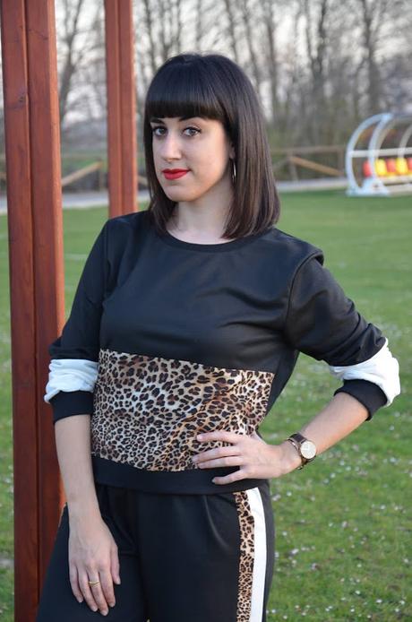 Chándal estampado de leopardo