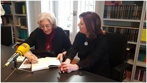 “Kamasutra para dormir a un espectro”, de Clara Janés “Kamasutra para dormir a un espectro”, de Clara Janés