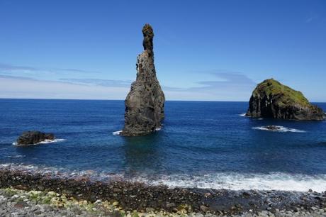 Fotos-de-Madeira-en-Portugal-Islotes-de-Ribeira-Da-Janela ▷ Qué ver en Madeira, una guía con las islas del eterno Sam.