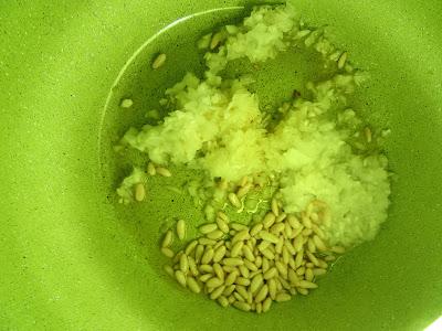 Albóndigas en salsa de piñones olla GM