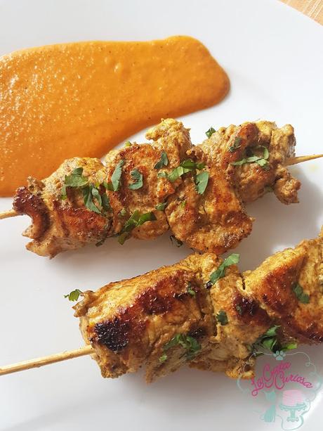 BROCHETAS DE POLLO TIKKA MASALA