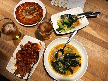 ▷ 7 Más buenos lugares para comer en Portland, Oregon Revelry-Portland-Oregon ▷ 7 Más buenos lugares para comer en Portland, Oregon