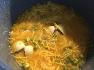CAZUELA DE FIDEOS CON ALMEJAS EN OLLA GM