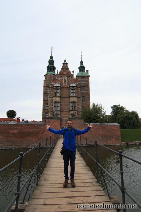 que-ver-en-copenhague-puente-hacia-el-rosenborg Que ver en Copenhague (ranking 2019 de sitios más molones)