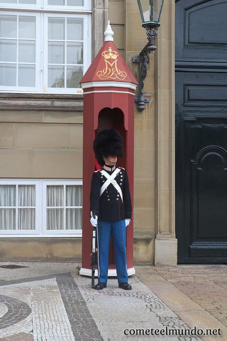 que-ver-en-copenhague-soldado-real Que ver en Copenhague (ranking 2019 de sitios más molones)