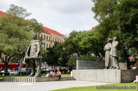 estatuas-epoca-comunista-bratislava Que ver en Bratislava en un día: los sitios más increibles (2019)