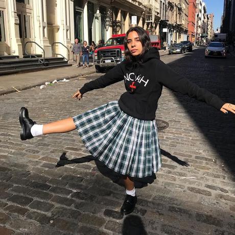 LA VUELTA DE LOS CALCETINES.-