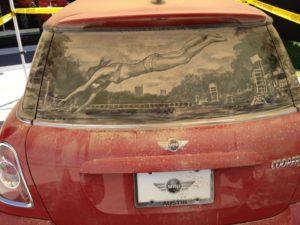 obras de arte hechas con la suciedad de los autos