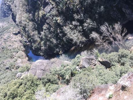 Senda de los Canteros. De Ponferrada a San Miguel de las Dueñas por la ribera del Boeza