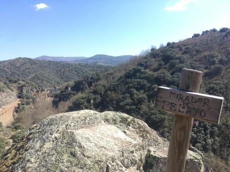 Senda de los Canteros. De Ponferrada a San Miguel de las Dueñas por la ribera del Boeza