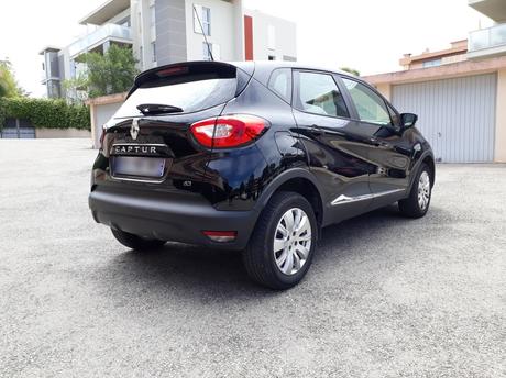 Renault Captur Business Illustration Que Vraiment Incroyable