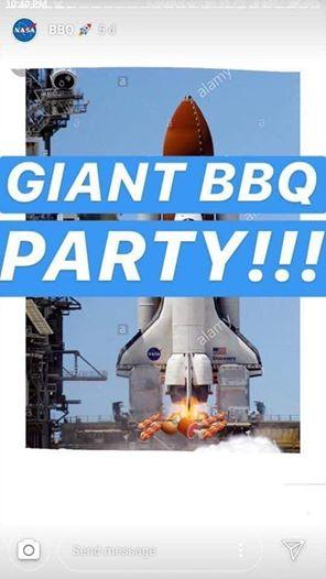 ¿Como acabas con el hambre? con un asador y un transbordador espacial