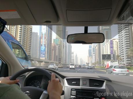 1553798319_80_Conducir-en-Emiratos-Arabes-Unidos-con-coche-de-alquiler Conducir en Emiratos Árabes Unidos con coche de alquiler
