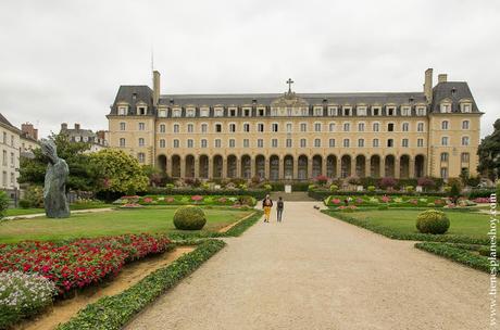 Palacio de San Jorge (Palais Saint-Georges) Rennes Bretaña Francia viaje coche