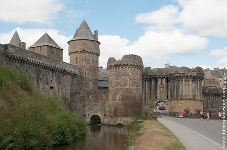 Fougeres castillo murallas viaje Bretaña imprescindibles