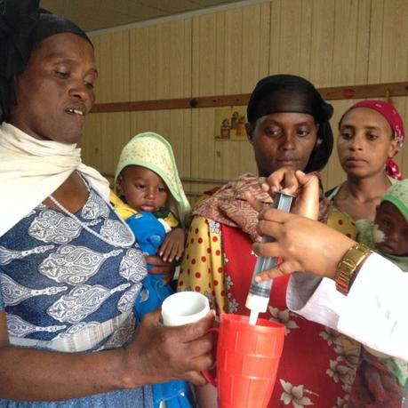 Mujeres contra el hambre en Etiopía: es necesario conseguir un gran equipo sanitario local en el hospital de Gambo